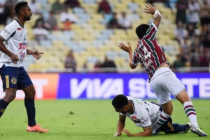 Cano será reavaliado hoje e pode desfalcar o Fluminense; veja alternativas