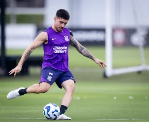 Dorival Júnior busca recuperar Igor Coronado no Corinthians após conversa reservada