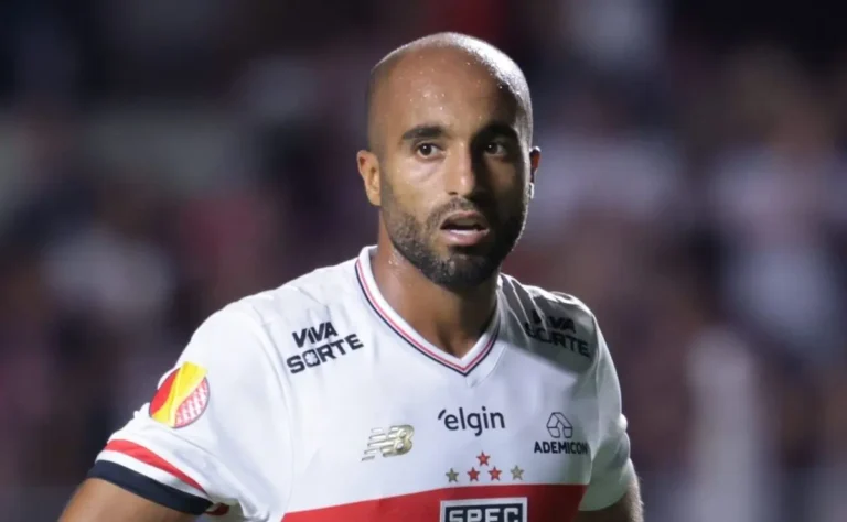 São Paulo: Zubeldía atualiza situação e retorno de jogador ganha força.