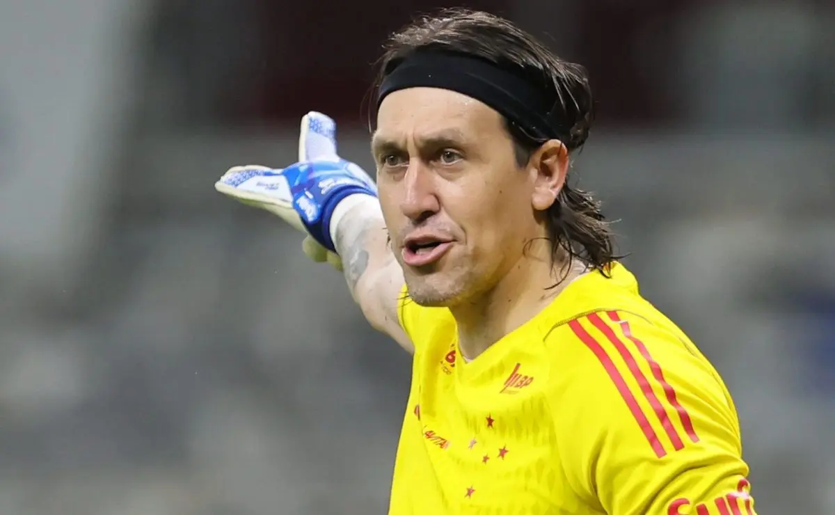 Cássio desabafa sobre sobrecarga no Cruzeiro e critica elenco em transmissão: "eu não me…"