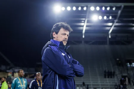 Vasco: Nova proposta, tempo de contrato e valores a Fernando Diniz.