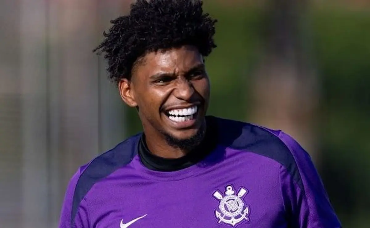 Flamengo vislumbra lucro de R$ 40 milhões com possível venda de Hugo Souza ao Grupo City pelo Corinthians