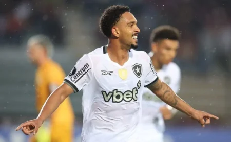 Botafogo vence Carabobo e quebra jejum de três meses sem vitória fora de casa