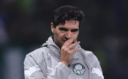 Abel Ferreira define futuro no Palmeiras em meio à especulação da Seleção Brasileira e caminha para renovação