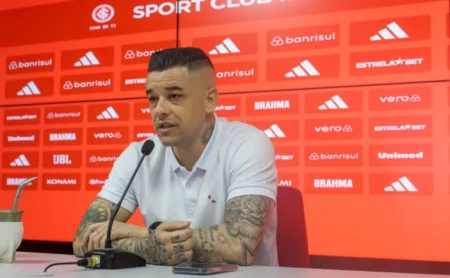 D'Alessandro critica falta de preparo físico no Internacional: "É preciso estar pronto"
