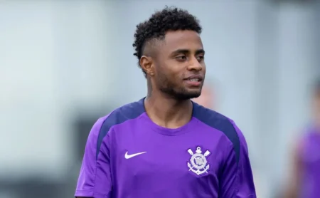 Dorival Júnior detalha diálogo com Diego Palacios e justifica ausência no Corinthians