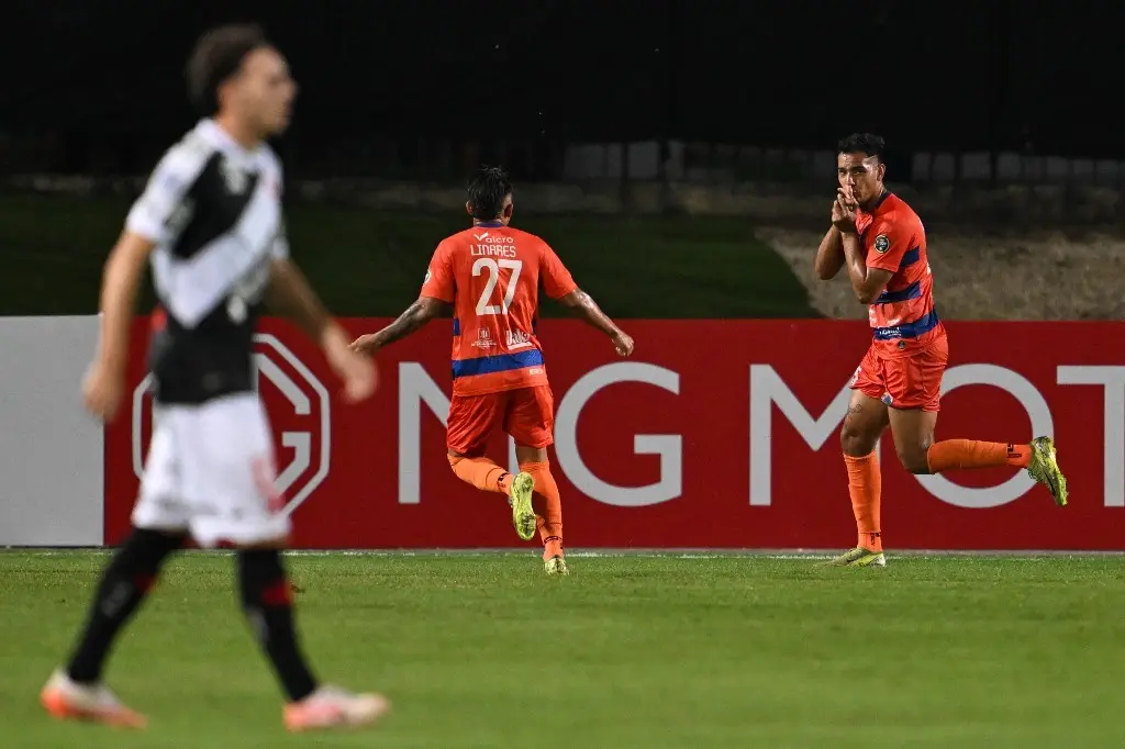 Indignado, Vegetti critica goleada do Vasco e define: "Vergonha"