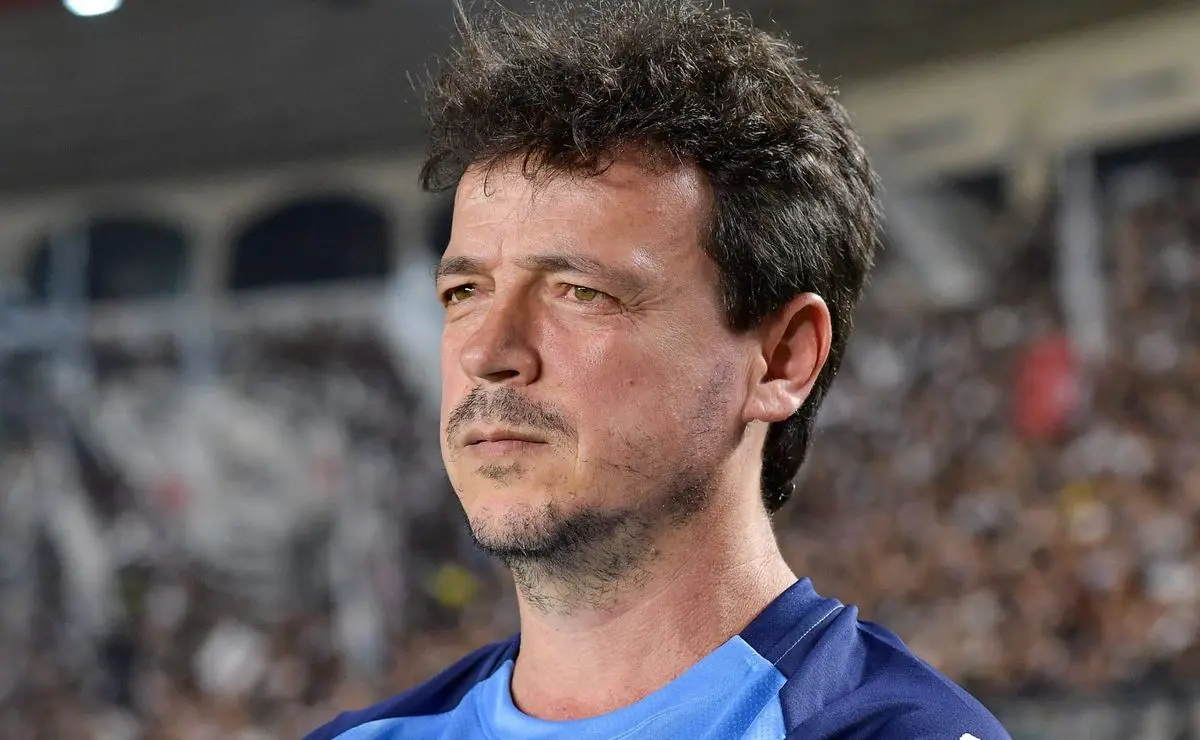 Vasco busca Helinho para fortalecer o time de Diniz