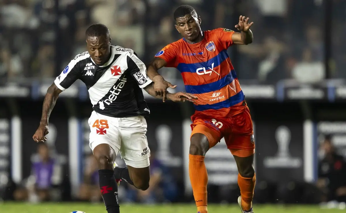 Vasco é goleado pelo Puerto Cabello na Sul-Americana: um vexame histórico