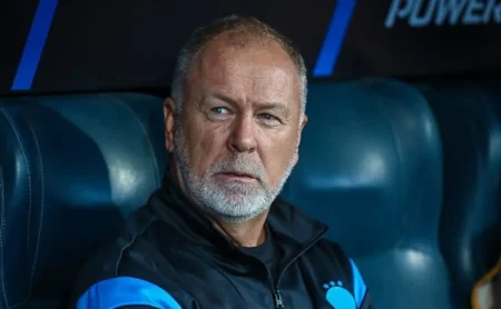 Mano Menezes: Torcida acusa técnico de aprofundar crise e prejudicar desempenho do Grêmio