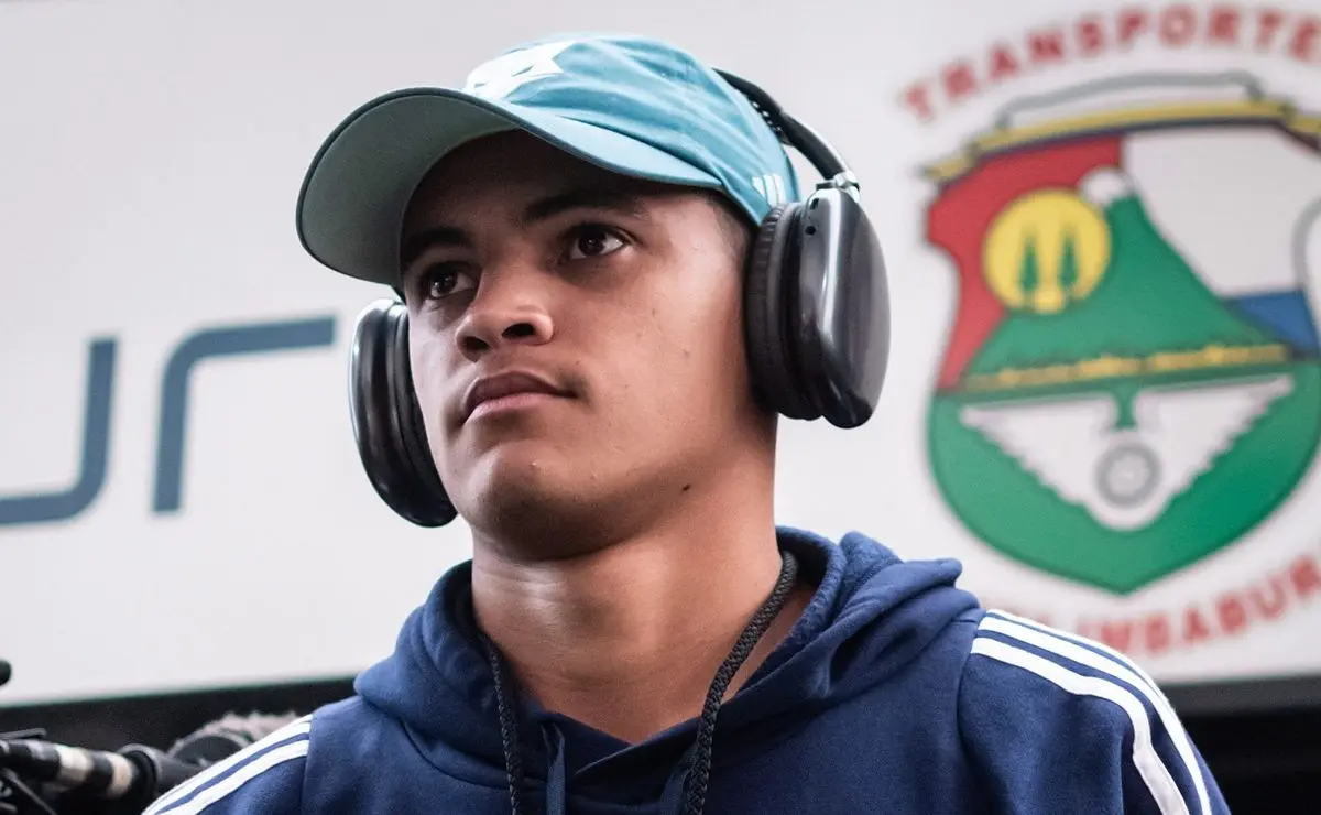 Kauã Prates estreia em Mushuc Runa e é ovacionado pela torcida do Cruzeiro na Sul-Americana