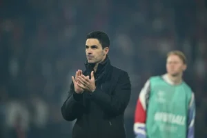 Arteta destaca superioridade do Arsenal na Champions: "Disseram até no banco do PSG"