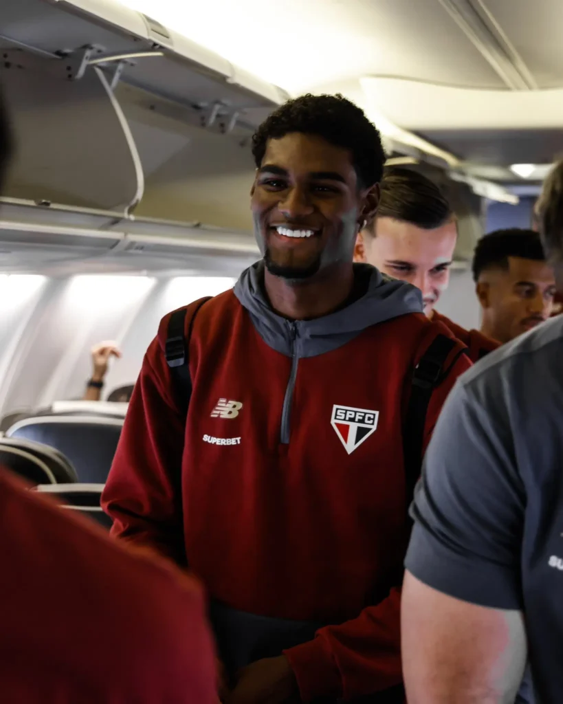 São Paulo corre contra o tempo para renovar com Lucas Ferreira, cobiçado por rivais