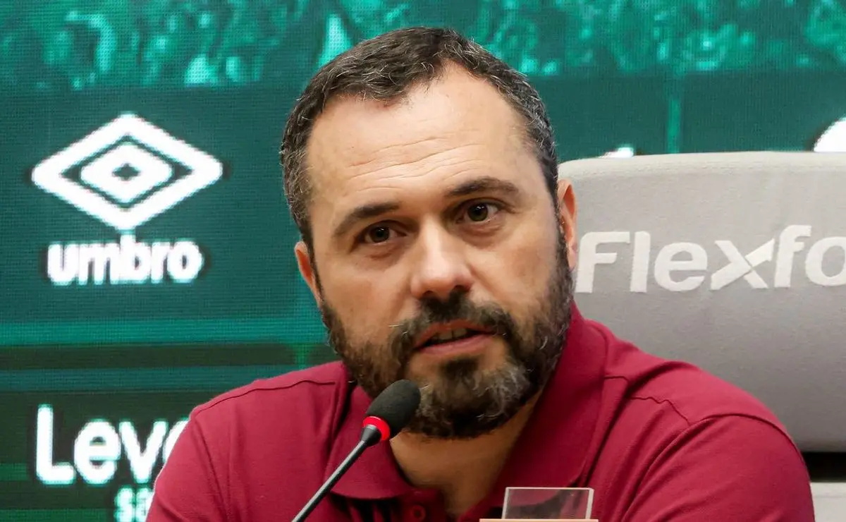 Mário Bittencourt anuncia postura firme nas negociações de John Arias no Fluminense
