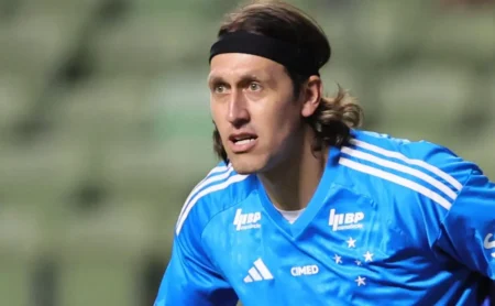 Cássio se pronuncia após a eliminação na Sul-Americana e demonstra apoio a Leonardo Jardim: "Seguir em frente"