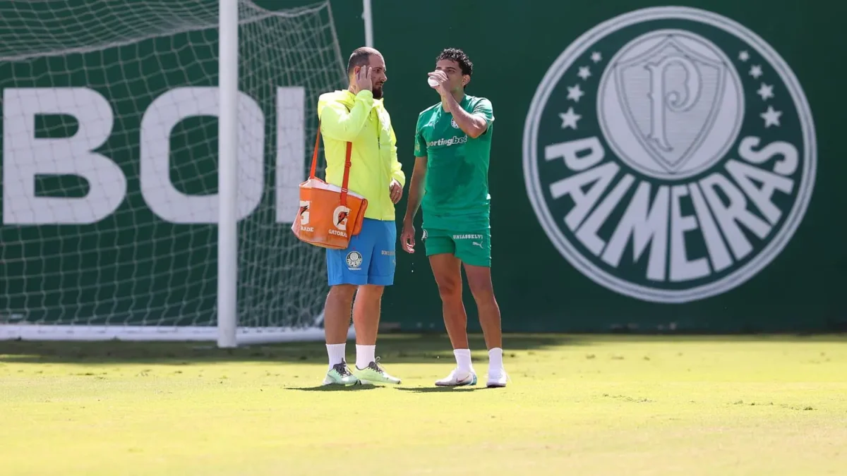 Palmeiras treina com Felipe Anderson; Bruno Rodrigues avança em retorno aos gramados