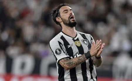 Botafogo: Mastriani desfalca time por lesão e se junta a outros dois ausentes contra o Inter