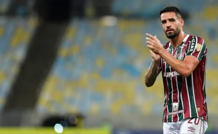 Fluminense Perde Fora de Casa para o GV San José no Retorno de Renato Augusto