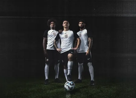 Corinthians e fornecedora: uniformes de 2026 aprovados em parceria sob risco