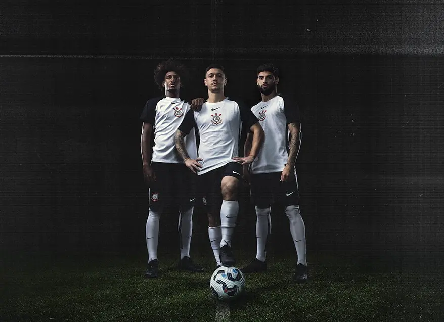 Corinthians e fornecedora: uniformes de 2026 aprovados em parceria sob risco