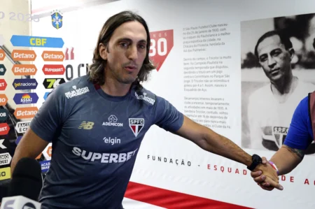 Zubeldía: o embalo na Libertadores e a pedra no sapato no São Paulo