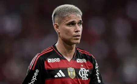 Cruzeiro desiste de Luiz Araújo após entrave em negociação com o Flamengo
