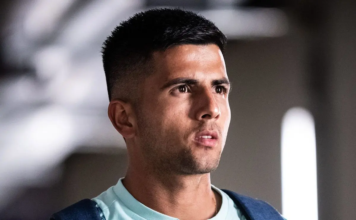 Mateo Gamarra no Cruzeiro: Um mês em campo e o futuro em xeque