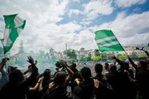 Festa da torcida: Betis celebra vaga na final da Conference League