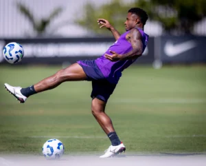 Corinthians: Martínez Fora, Palacios na Lista para o Duelo com o Mirassol