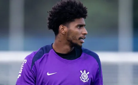 Corinthians Desiste de Venda de Hugo Souza ao Grupo City