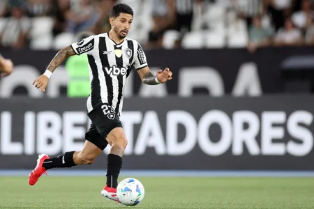 Botafogo: Paiva e Santi Rodríguez podem voltar contra o Internacional