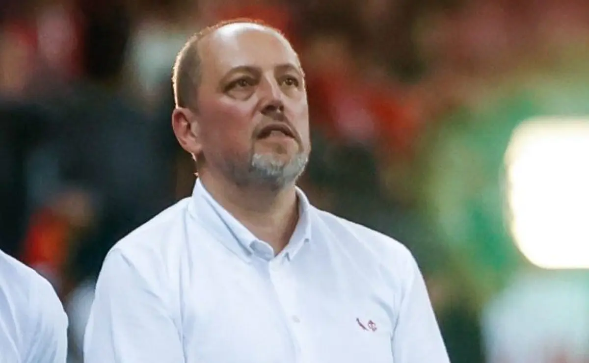 D'Alessandro acalma a torcida e garante: Barcellos não venderá os principais jogadores do Internacional.