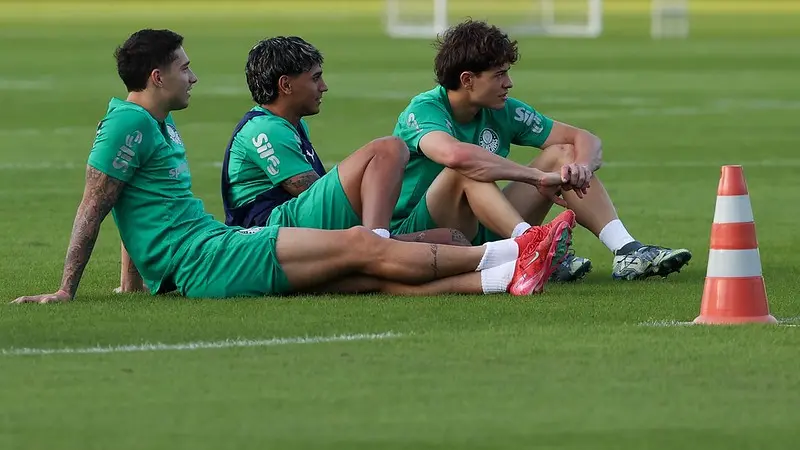 Palmeiras Ajusta Estratégia para o Choque-Rei e Otorga Folga Antecipada a Jogadores Mais Desgastados