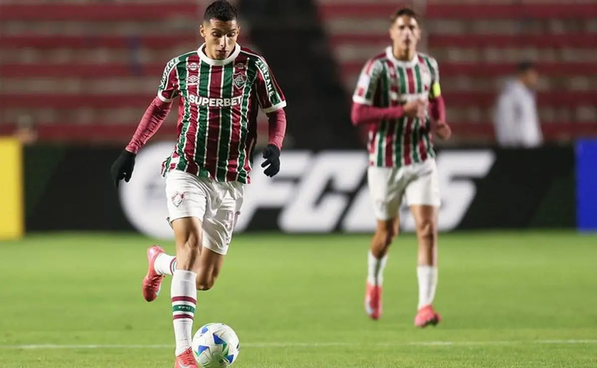 Fluminense busca vaga nas oitavas da Sul-Americana em casa com a torcida a seu favor