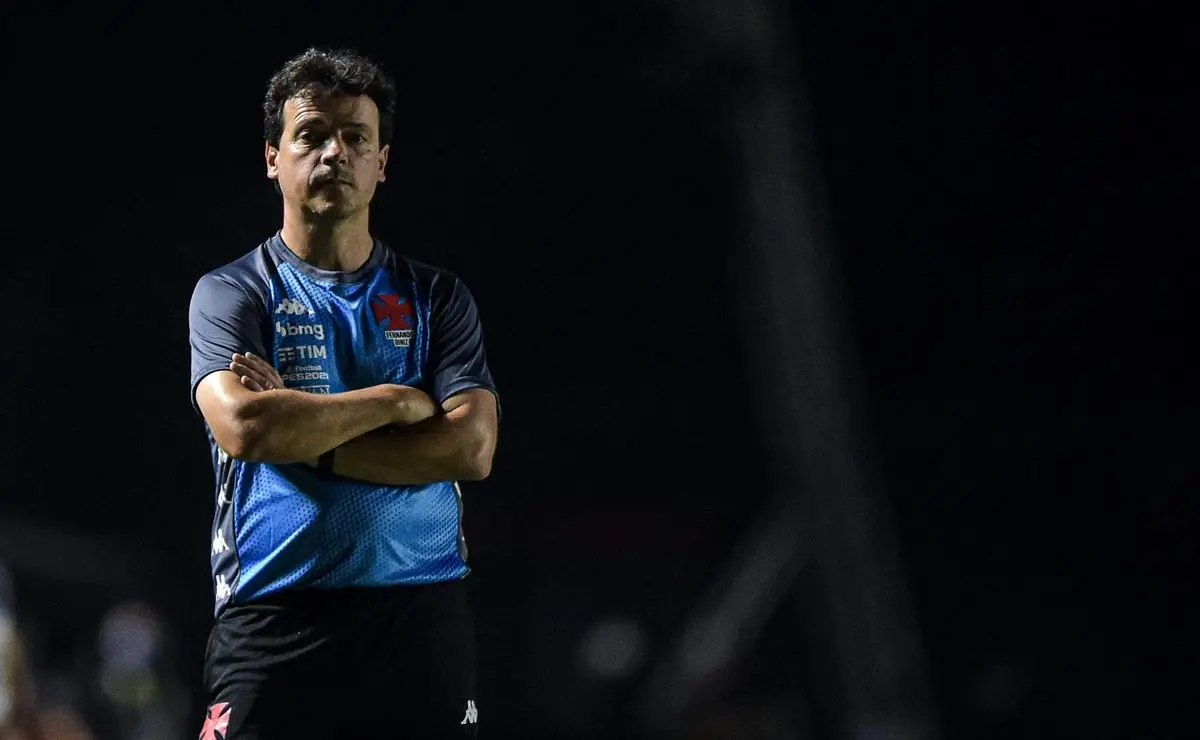 Fernando Campos: Diniz Enfrentará Desafios na Adaptação ao Vasco Sem Peças Ideais