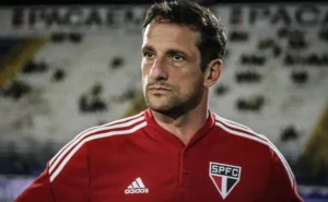 Belletti no São Paulo? Diretoria mantém Zubeldía e descarta negociação com ex-atleta