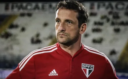 Belletti no São Paulo? Diretoria mantém Zubeldía e descarta negociação com ex-atleta