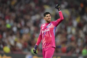 Rossi Seleciona as 10 Melhores Defesas em 100 Jogos pelo Flamengo: Confira