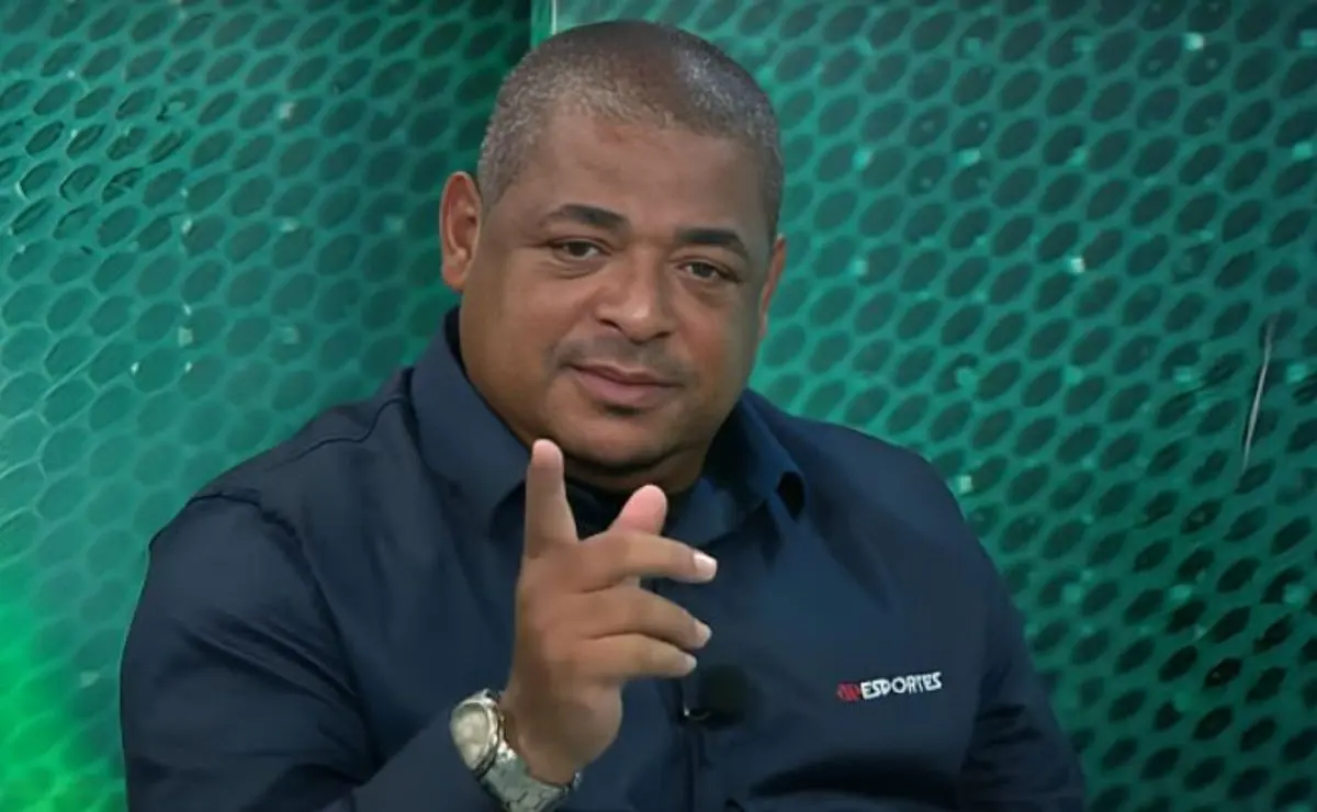 Vampeta critica entrevista de Leonardo Jardim após eliminação do Cruzeiro na Sul-Americana