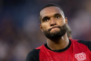 Zagueiro, disputado por Real Madrid e Barcelona, confirma adeus ao Bayer Leverkusen