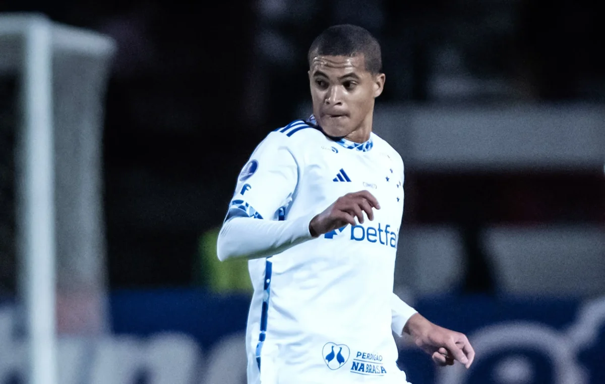Kauã Prates: Estreia no Cruzeiro ecoa feitos de Ronaldo e Vitor Roque