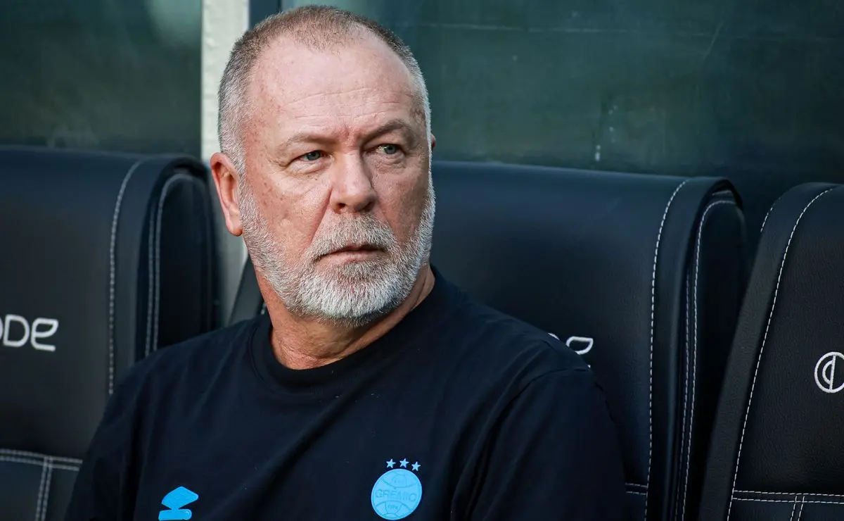 Grêmio relaciona jogadores para duelo contra o RB Bragantino com Amuzu