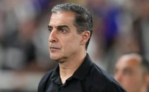 Botafogo: Paiva em dúvida sobre parceiro de ataque para Igor Jesus contra o Internacional