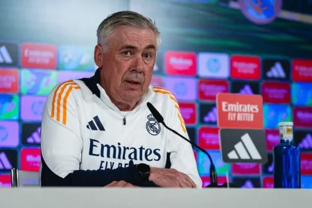 Ancelotti Elogia Xabi Alonso e Desvia de Rumores Sobre Futuro no Real Madrid