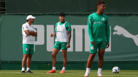 Palmeiras: Abel Finaliza Preparativos com Reforço para o Clássico