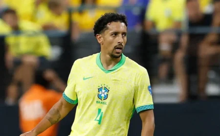 Cicinho critica Marquinhos e defende renovação na Seleção Brasileira