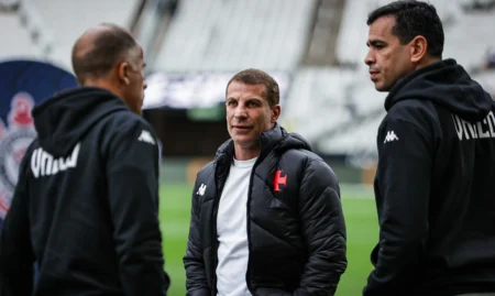 Reunião da diretoria do Vasco em Salvador discute reformulação no futebol