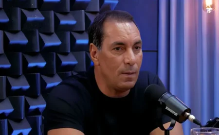 Edmundo critica Pedrinho após revés do Vasco contra o Vitória