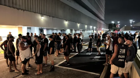 Protestos e confusão marcam chegada do Vasco ao Rio de Janeiro