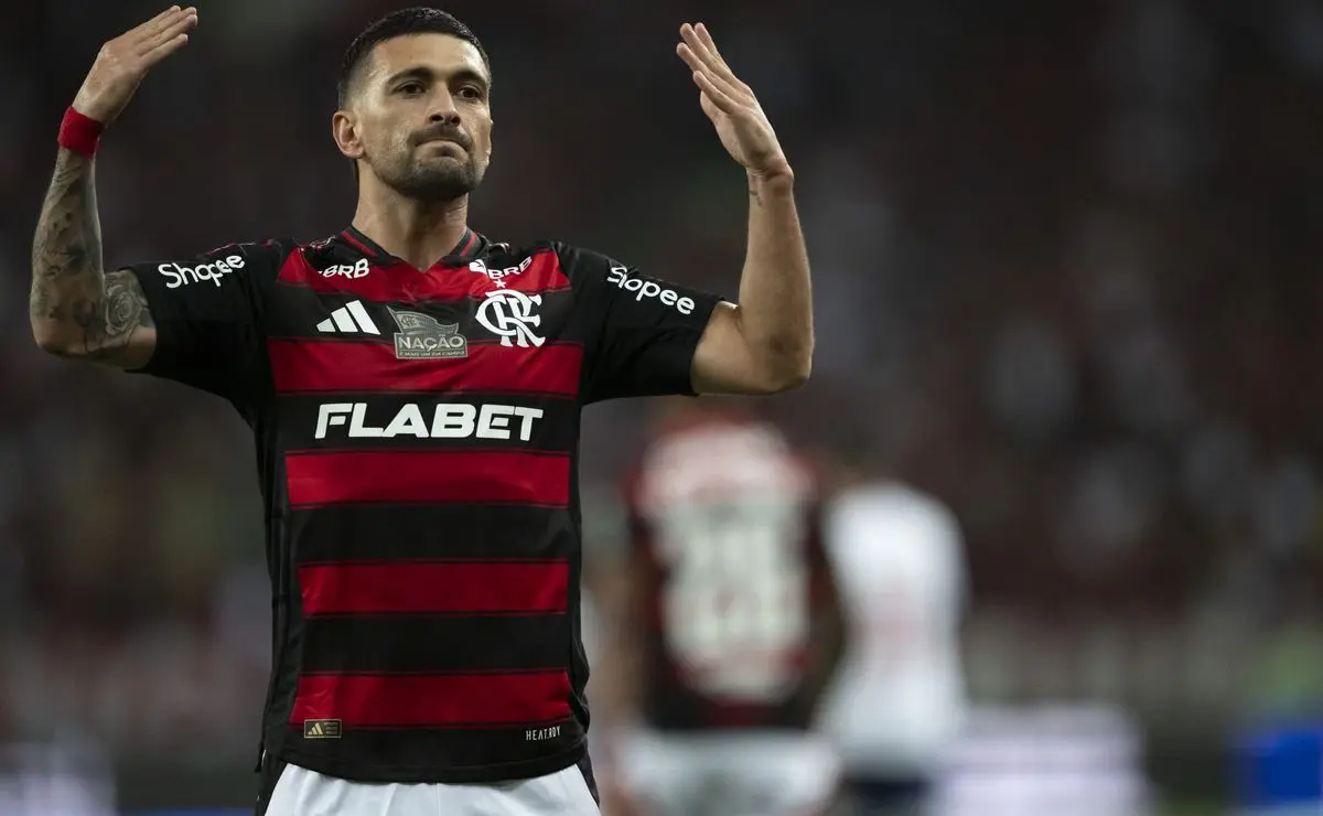Flamengo adia renovação de Arrascaeta apesar de destaque no Brasileirão e futuro do uruguaio segue incerto